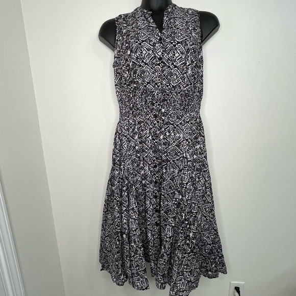 Chelsea & Theodore - Picture 2 of 5